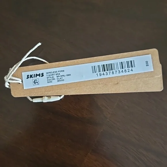 Skims Wireless T-shirt Bra - Picture 2 of 6